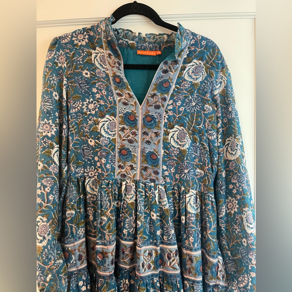 Adorable Oliphant cotton dress. Blue’s greens and browns in pattern , never worn